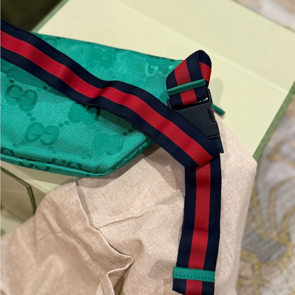 Gucci Fanny Pack | Belt Bag - Picture 13 of 17